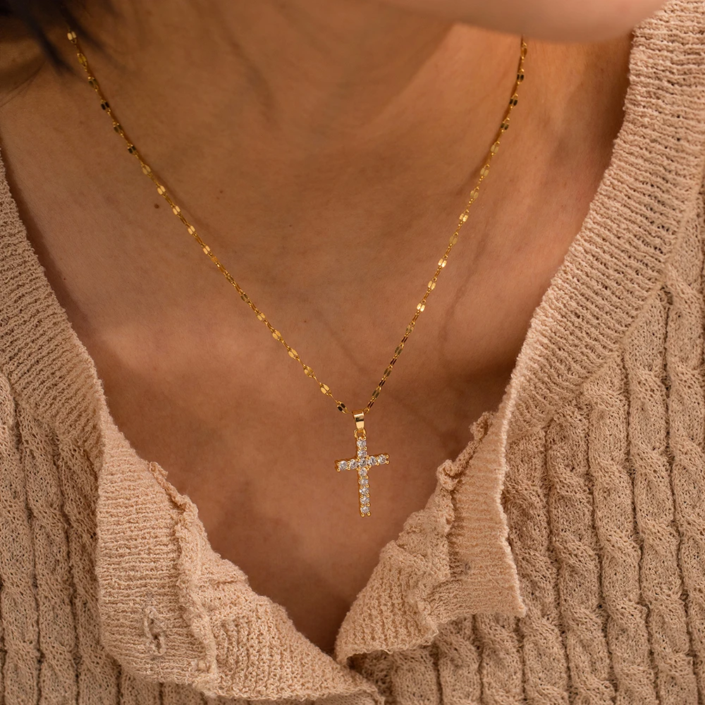 18k Gold Cross Necklace